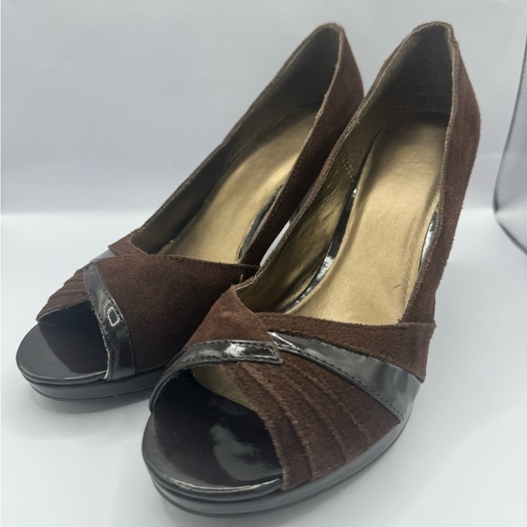 Brown High Heels - Picture 2 of 8